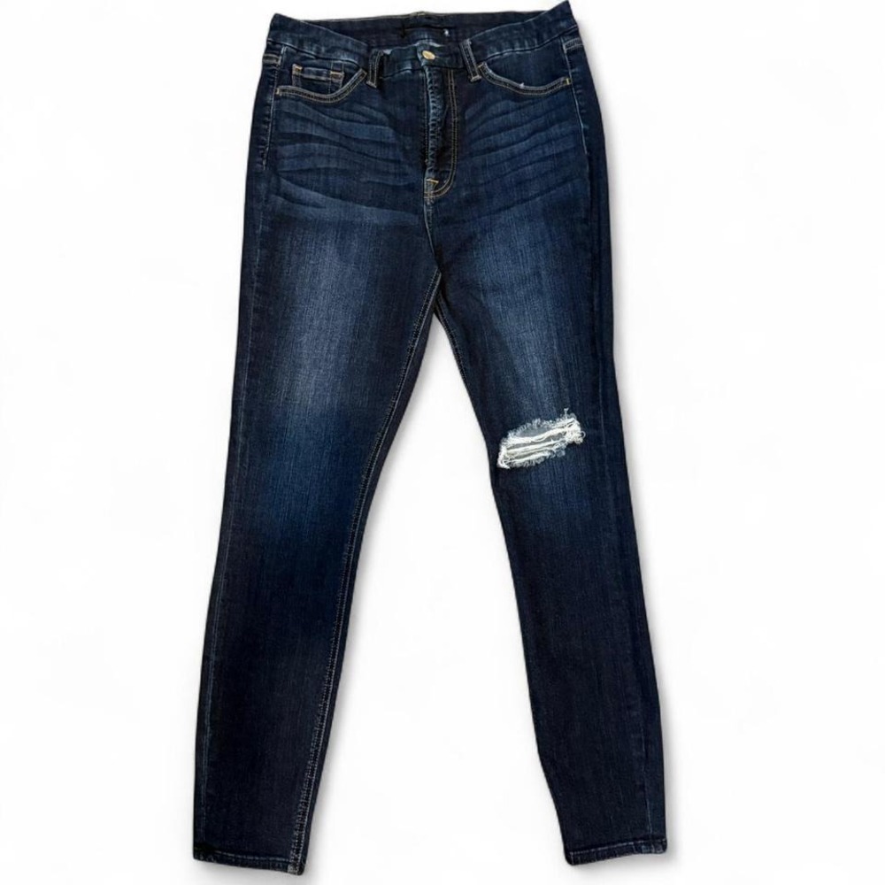 Jen7 Dark Wash Skinny Jeans‎ with Distressed Knee • Size 8